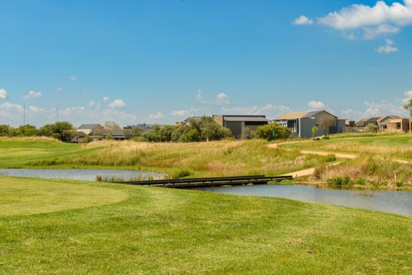 1 306 m² Land