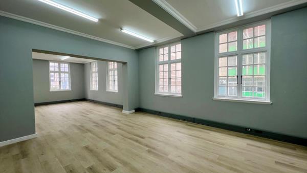 240 m² Office Space