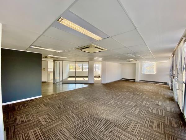 319 m² Office Space