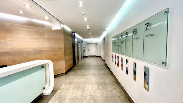 316 m² Office Space