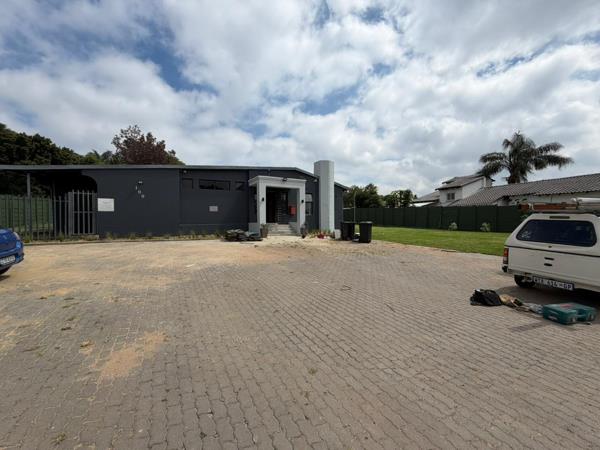 400 m² Commercial space