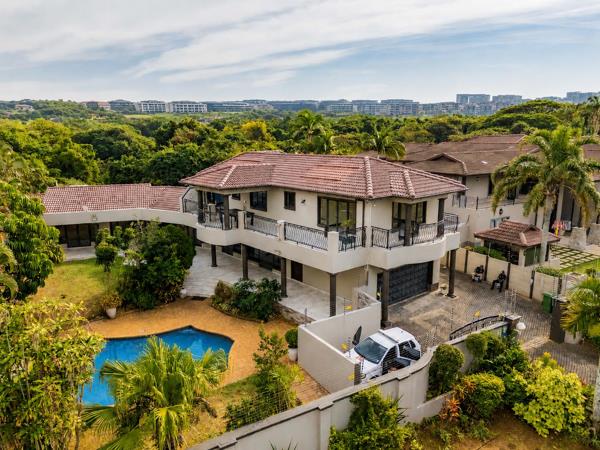 6 Bedroom House