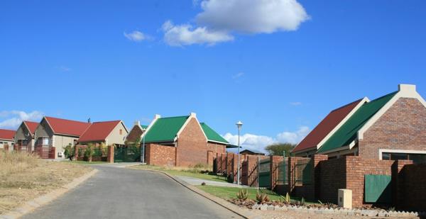 540 m² Land