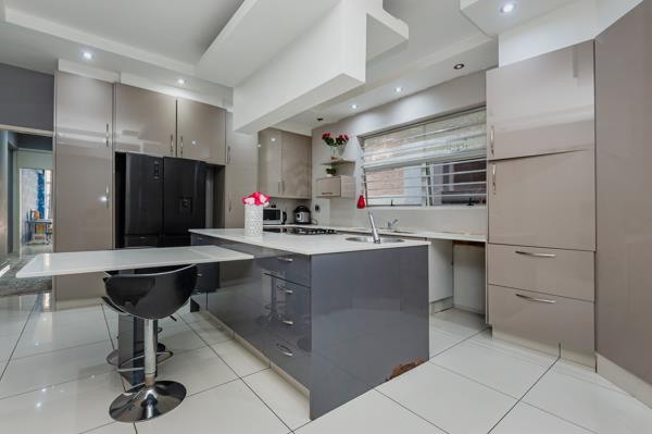 5 Bedroom Apartment