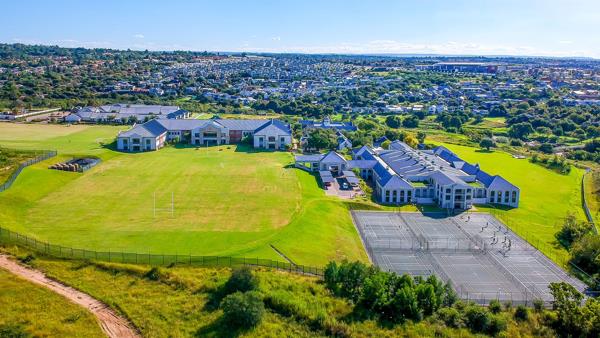 650 m² Land