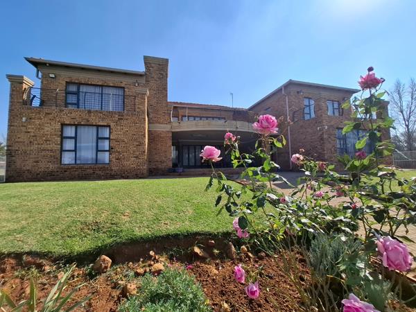 9 Bedroom House