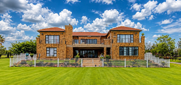 9 Bedroom House
