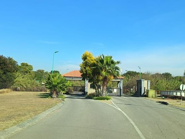 512 m² Land