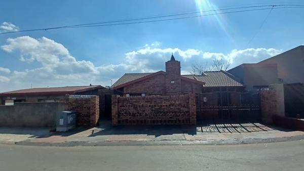 7 Bedroom House