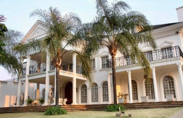 5 Bedroom House
