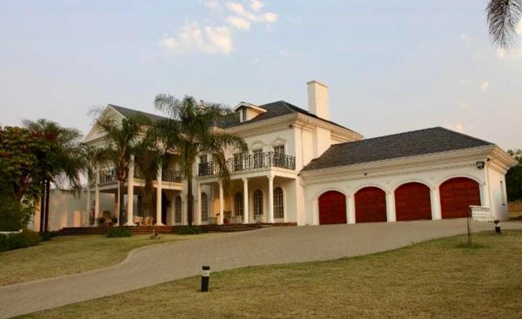 5 Bedroom House