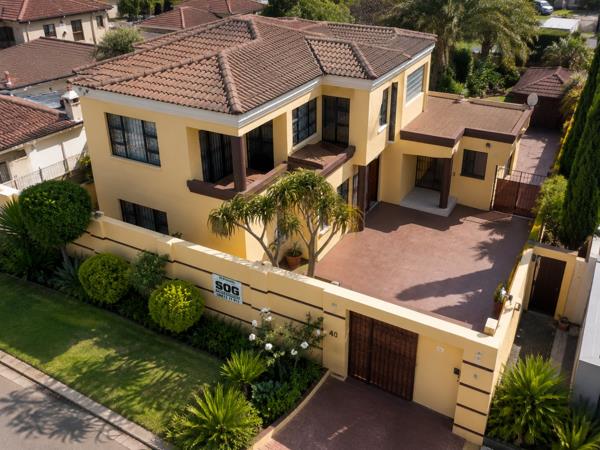 6 Bedroom House