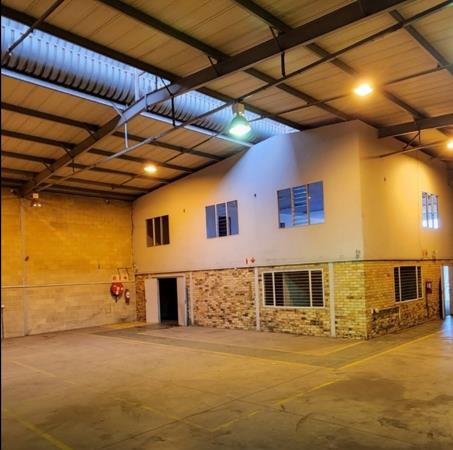 425.5 m² Industrial space