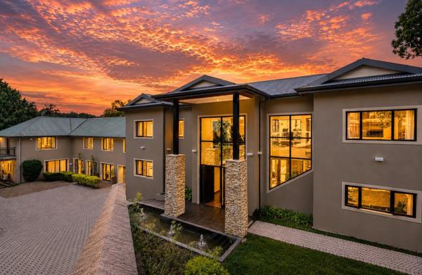 15 Bedroom House