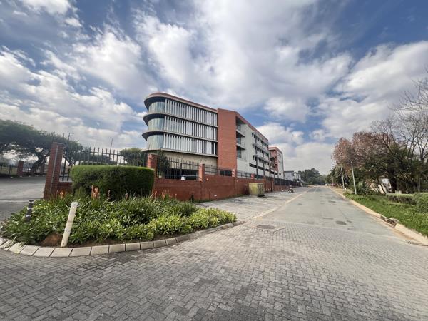 3 973 m² Commercial space