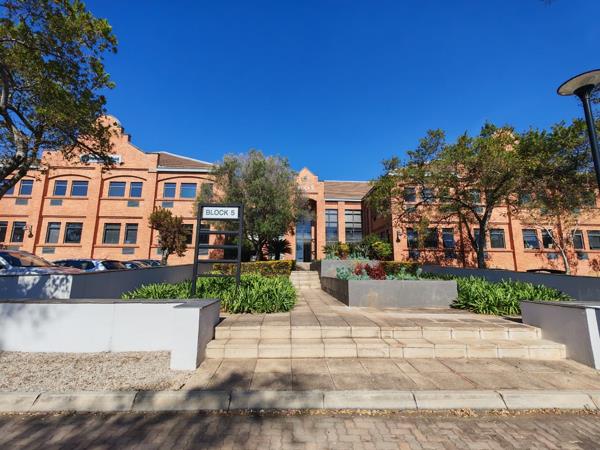 231 m² Commercial space
