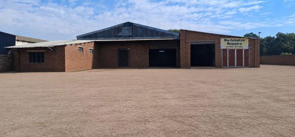 2 400 m² Commercial space