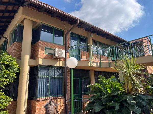 92.7 m² Commercial space
