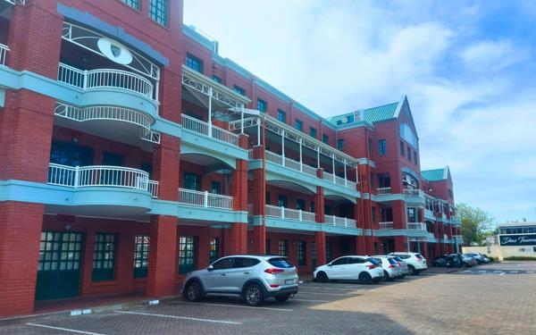 74 m² Office Space