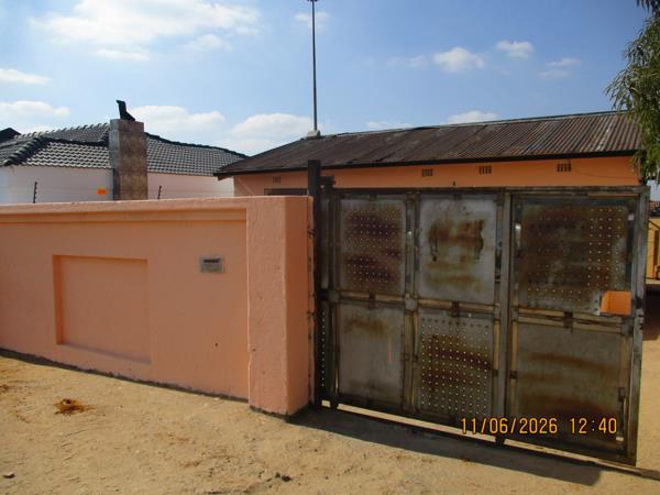 2 Bedroom House