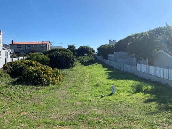 595 m² Land