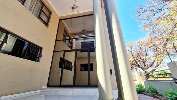 6 Bedroom House