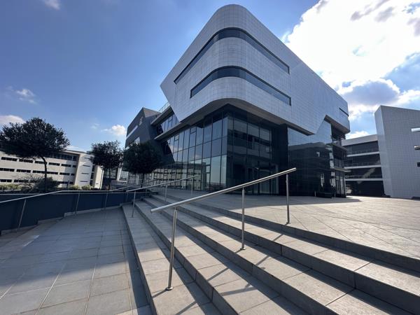 225.8 m² Commercial space