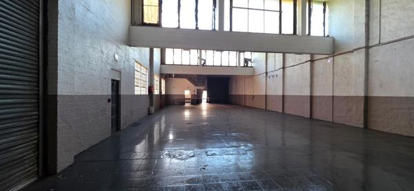 584 m² Industrial space
