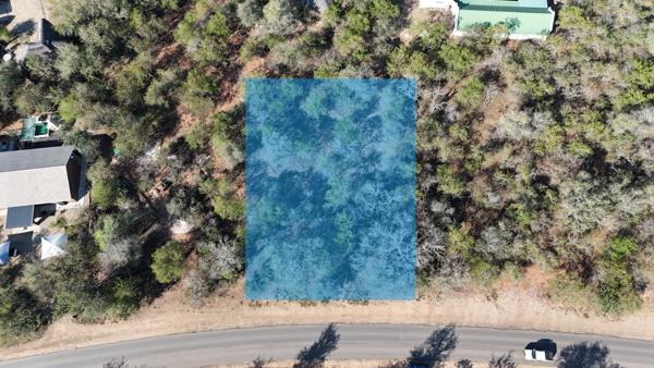 2 052 m² Land