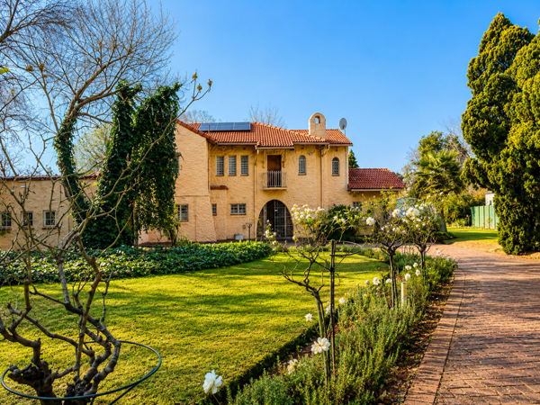 5 Bedroom House