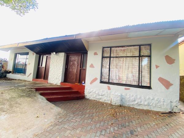10 Bedroom House