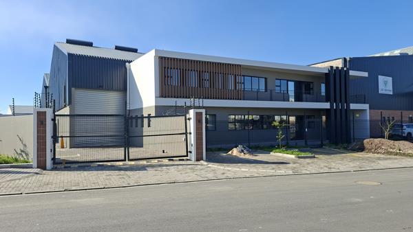 676 m² Industrial space