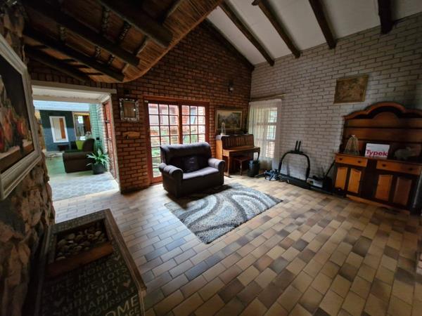 5 Bedroom House