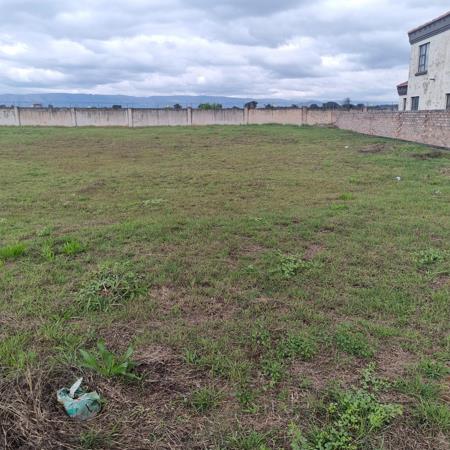 796 m² Land