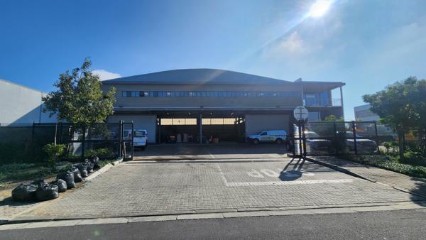 1 590 m² Industrial space