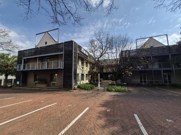 140 m² Commercial space