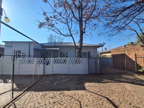 9 Bedroom House