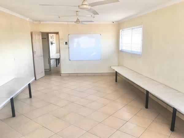 140 m² Commercial space