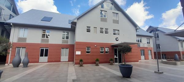 82 m² Commercial space