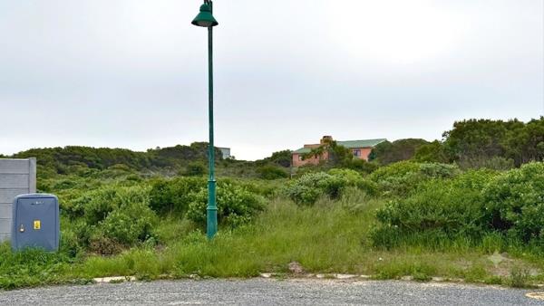 698 m² Land