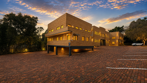 222 m² Commercial space