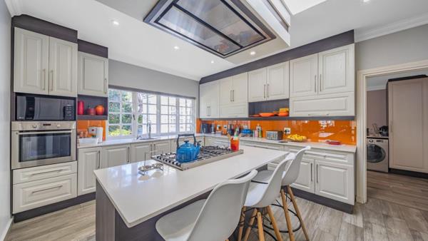 5 Bedroom House