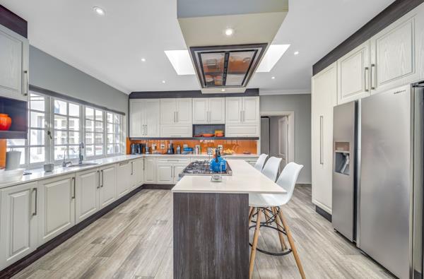 5 Bedroom House