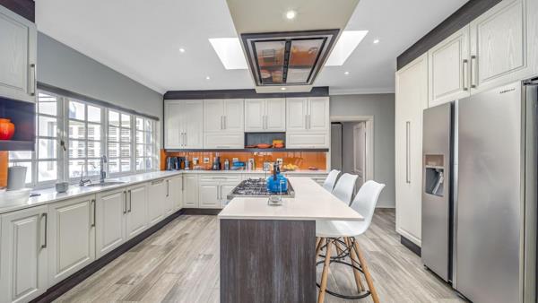 5 Bedroom House