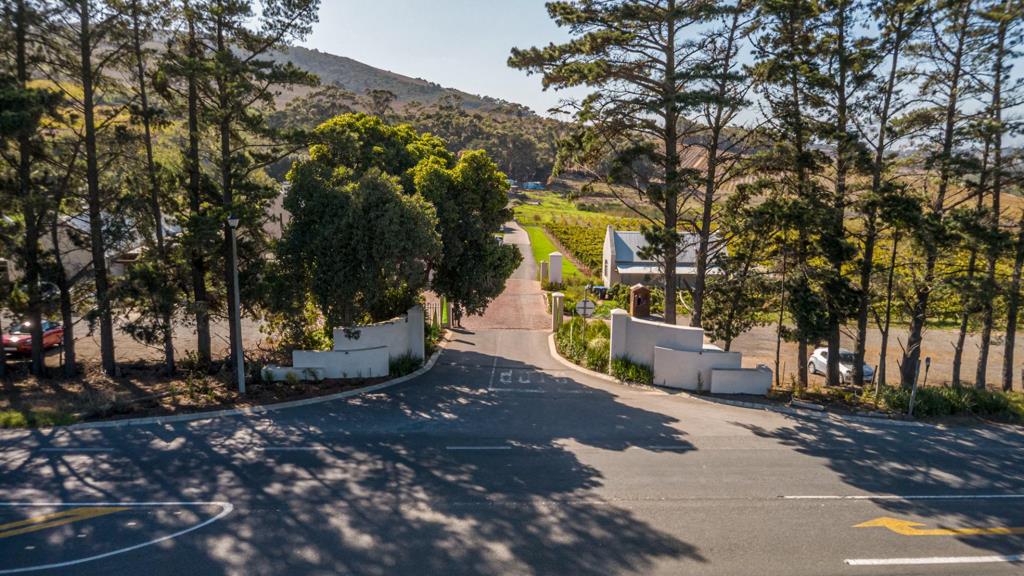 8 685 m² Land