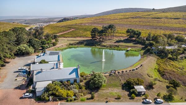 8 685 m² Land