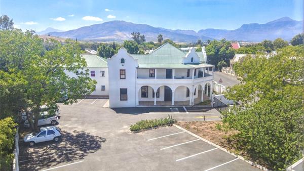 1 640 m² Commercial space