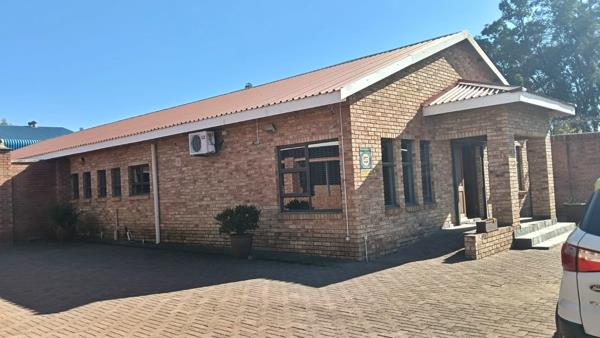 581 m² Commercial space