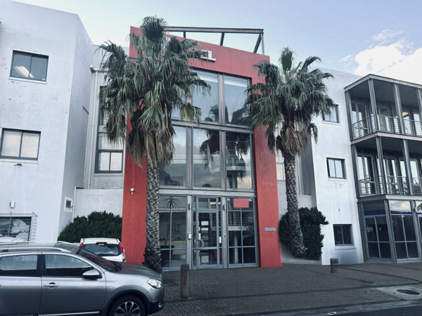 250 m² Commercial space