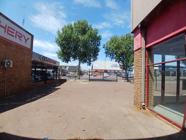493 m² Retail Space